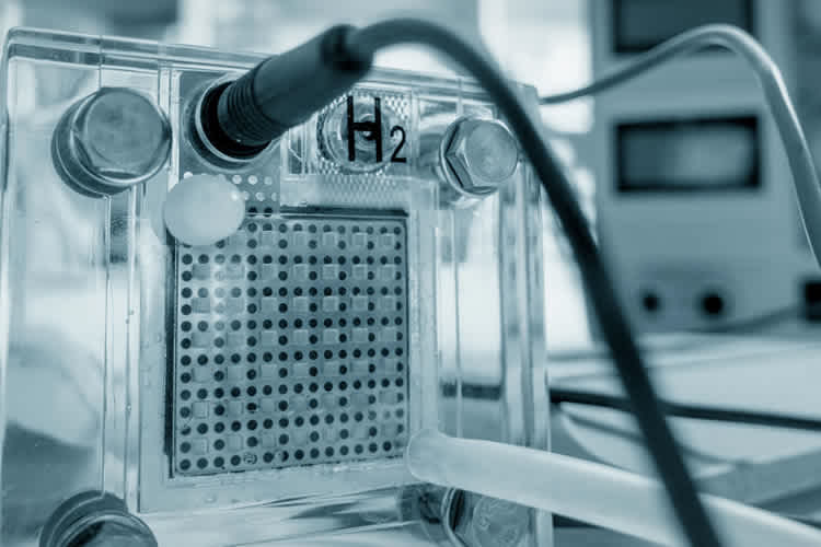 Doğru Basınç Kontrolü Sayesinde Sabit Yakıt Hücresi Performansının Artırılması